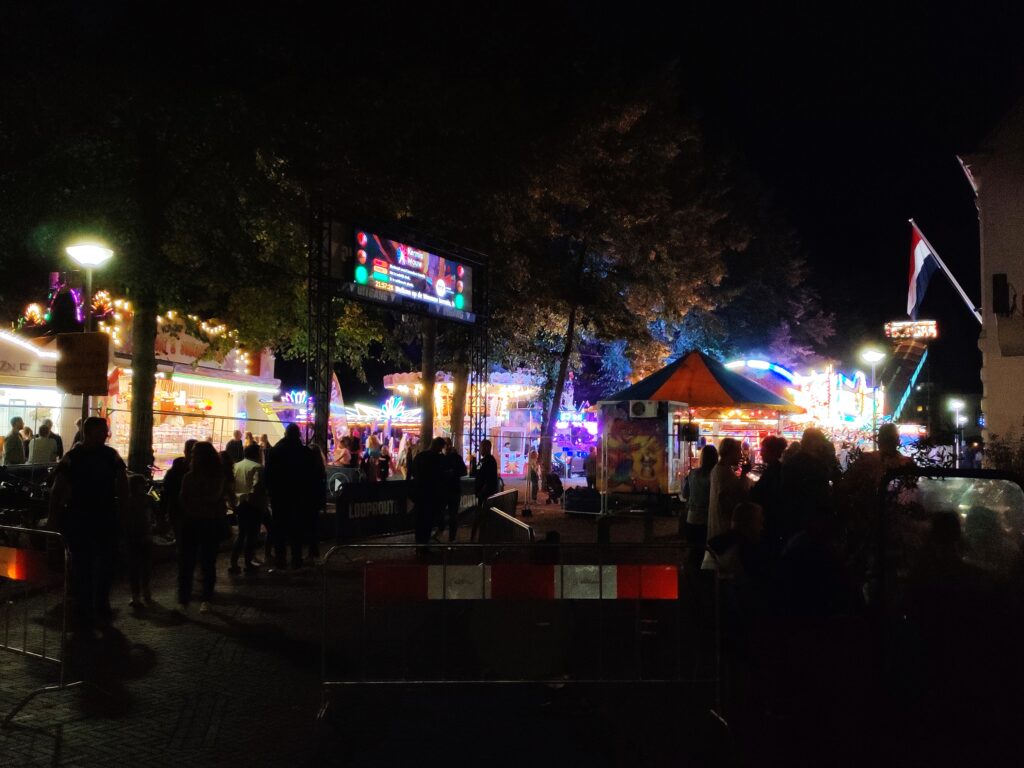 Kermis op de markt in Wouw